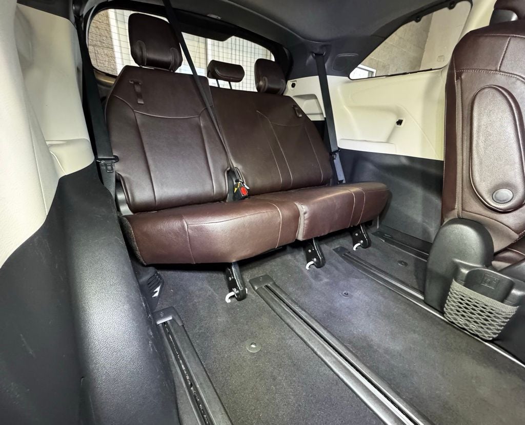 2022 Toyota Sienna Platinum 7 Passenger