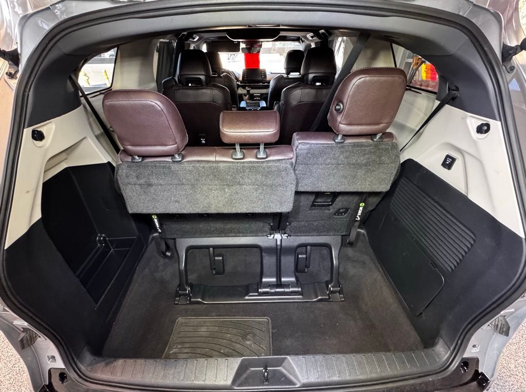 2022 Toyota Sienna Platinum 7 Passenger