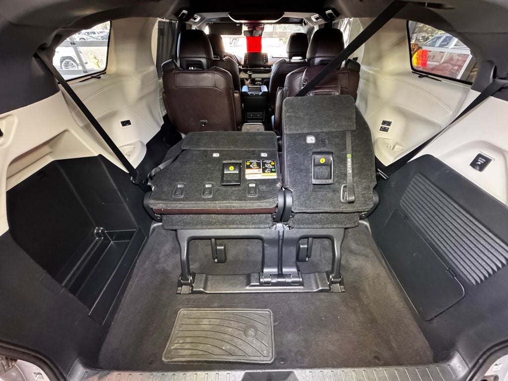 2022 Toyota Sienna Platinum 7 Passenger