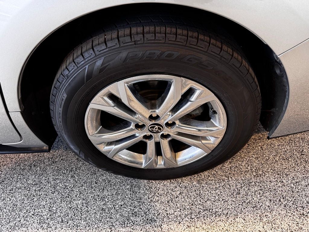 2022 Toyota Sienna Platinum 7 Passenger