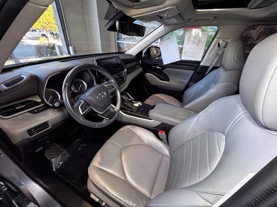 2022 Toyota Highlander XLE
