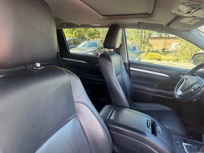 2016 Toyota Highlander XLE V6