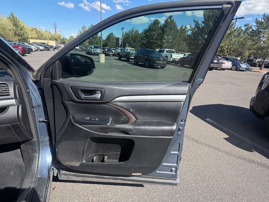 2016 Toyota Highlander XLE V6