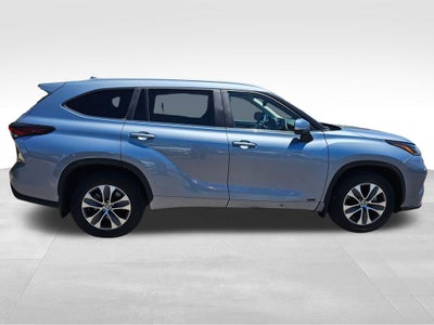 2024 Toyota Highlander Hybrid XLE