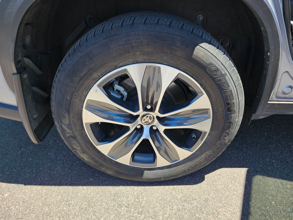 2024 Toyota Highlander Hybrid XLE