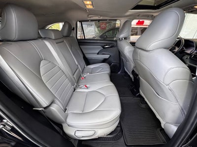 2023 Toyota Highlander Hybrid XLE