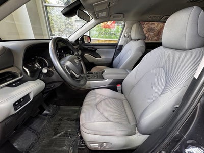 2025 Toyota Highlander LE