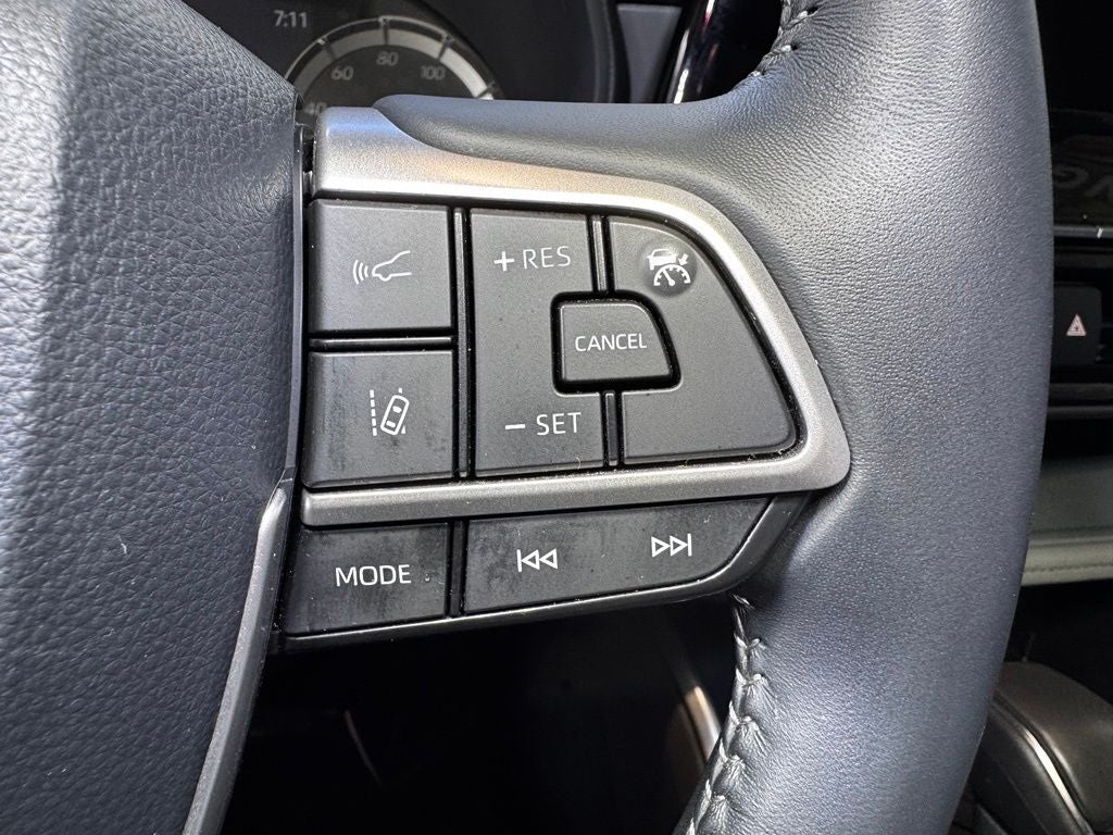 2025 Toyota Highlander LE