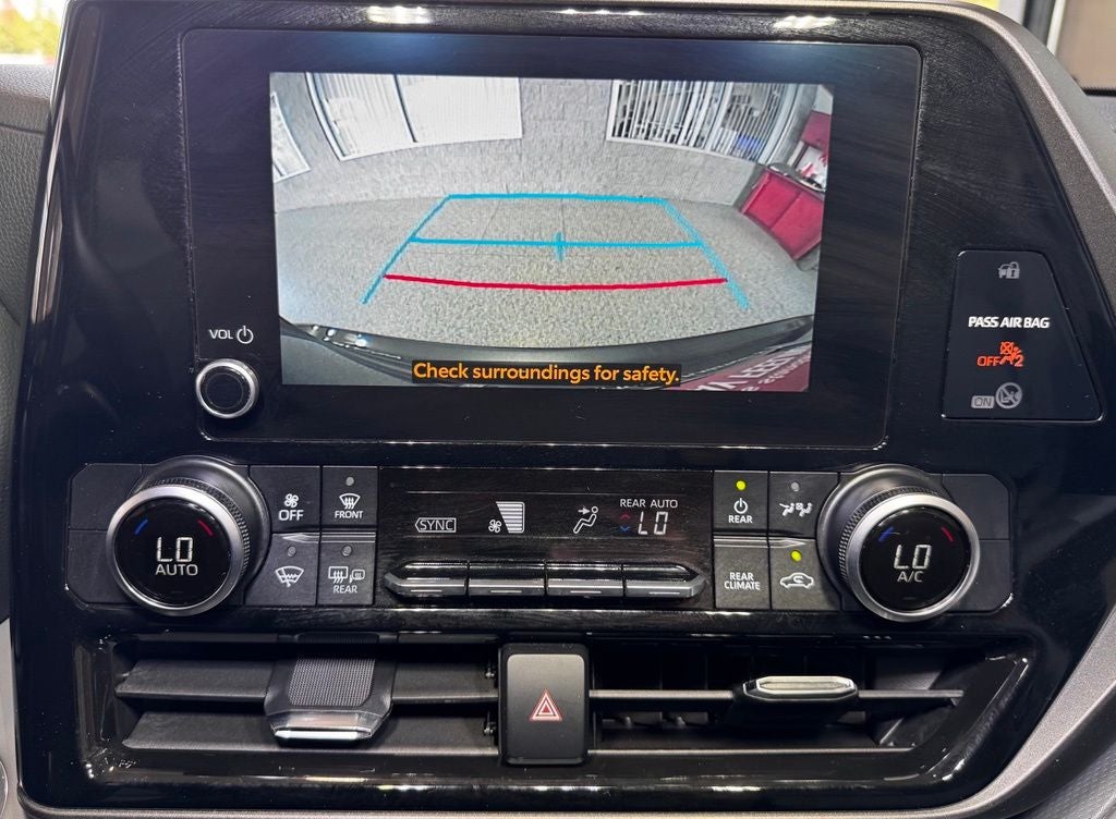2025 Toyota Highlander LE
