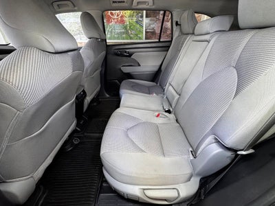 2025 Toyota Highlander LE