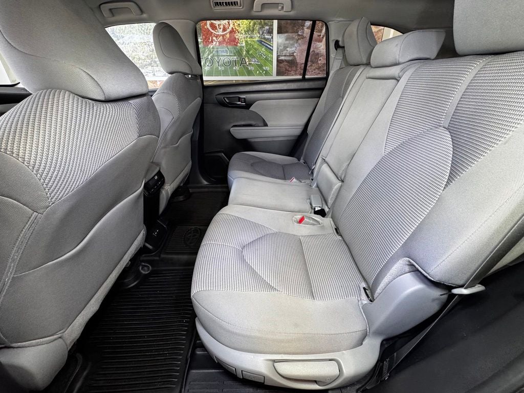 2025 Toyota Highlander LE