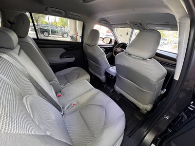 2025 Toyota Highlander LE