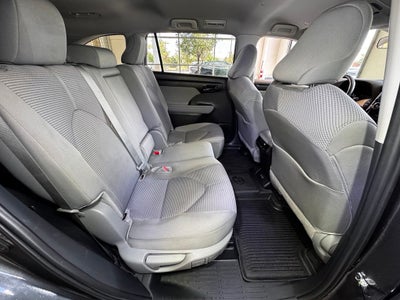 2025 Toyota Highlander LE