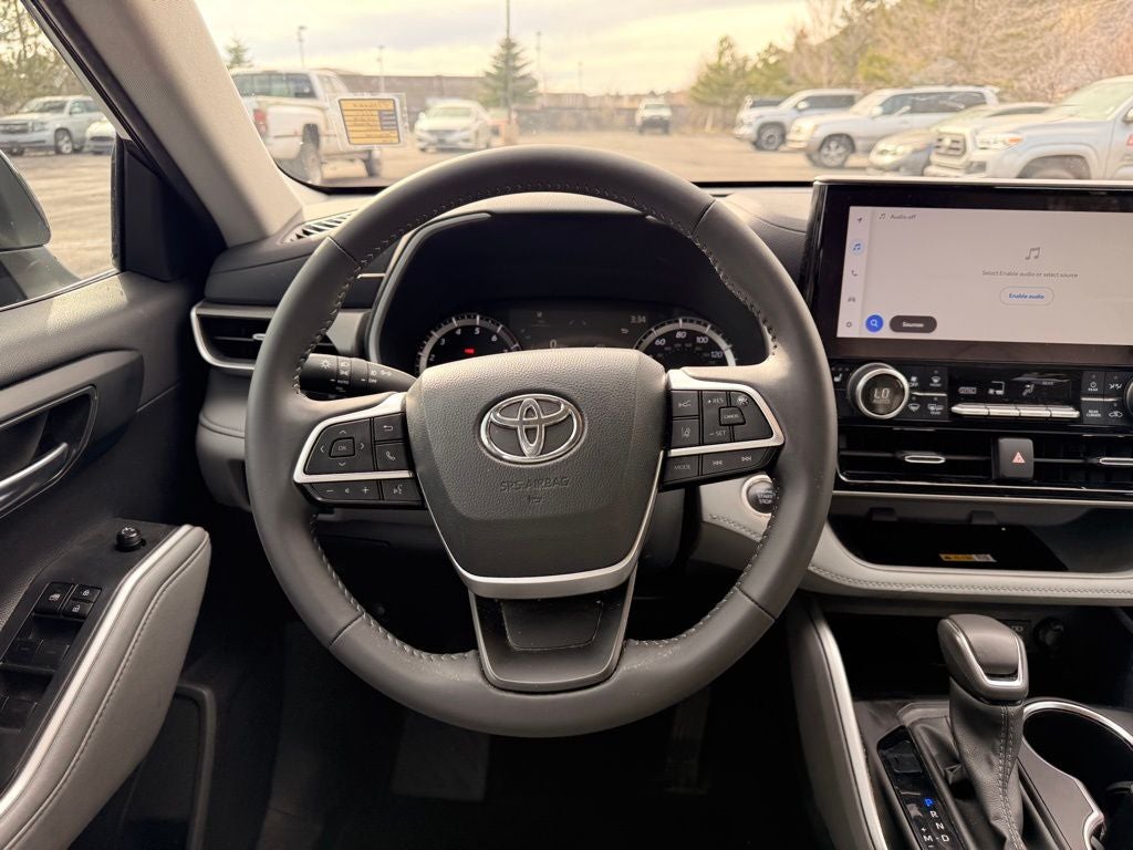 2024 Toyota Highlander XLE