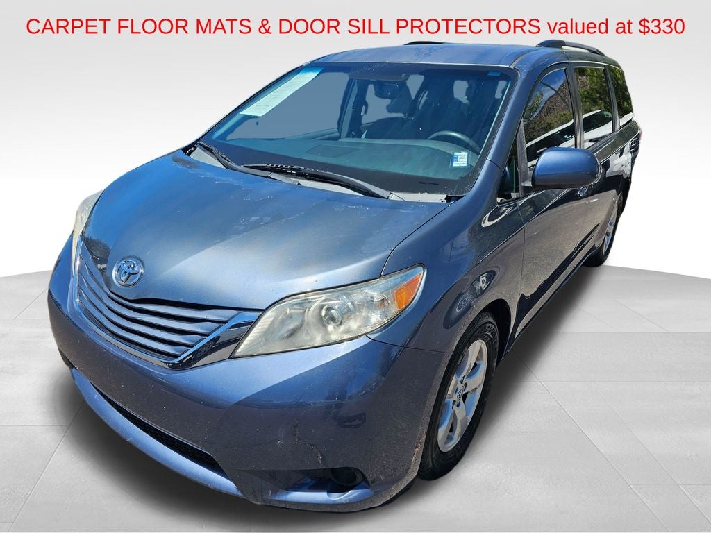 2015 Toyota Sienna LE 8 Passenger