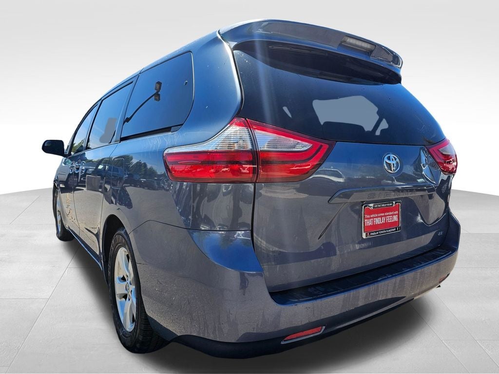 2015 Toyota Sienna LE 8 Passenger