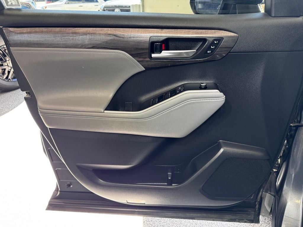 2020 Toyota Highlander Hybrid Limited