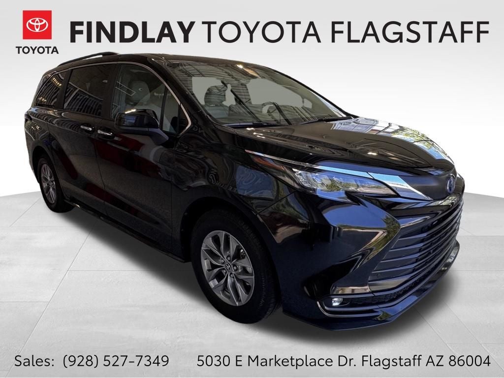 2025 Toyota Sienna XLE 8 Passenger