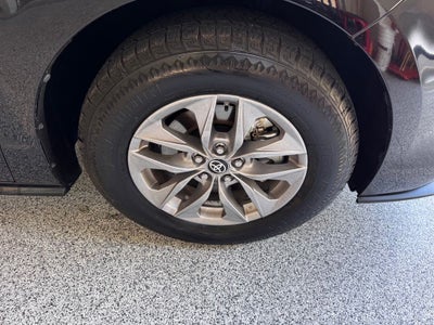 2025 Toyota Sienna XLE 8 Passenger