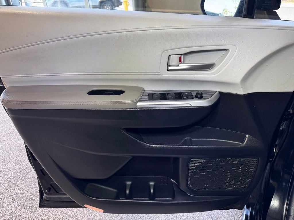 2025 Toyota Sienna XLE 8 Passenger