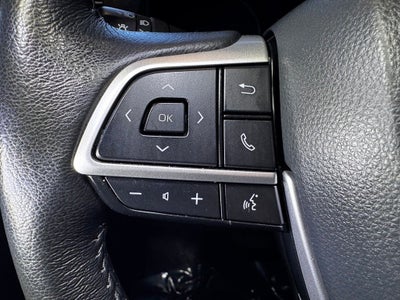 2025 Toyota Sienna XLE 8 Passenger