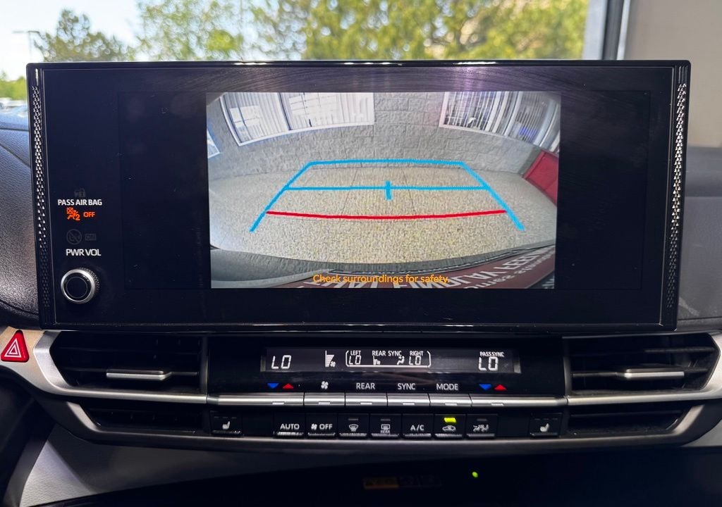2025 Toyota Sienna XLE 8 Passenger
