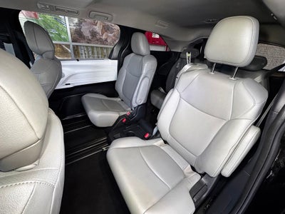 2025 Toyota Sienna XLE 8 Passenger