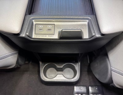 2025 Toyota Sienna XLE 8 Passenger