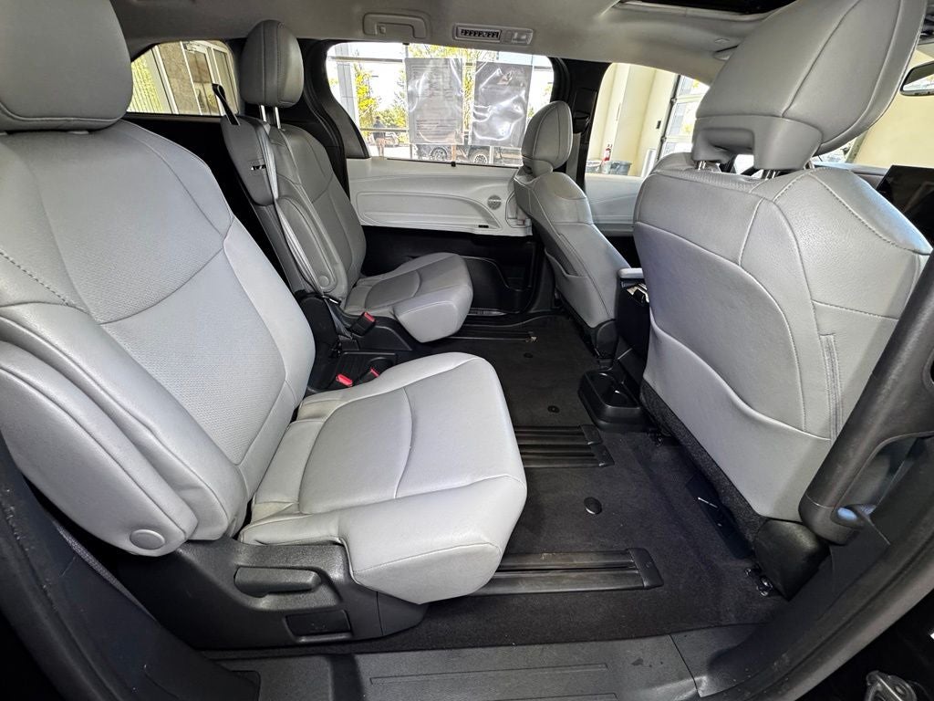 2025 Toyota Sienna XLE 8 Passenger