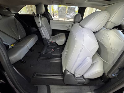2025 Toyota Sienna XLE 8 Passenger