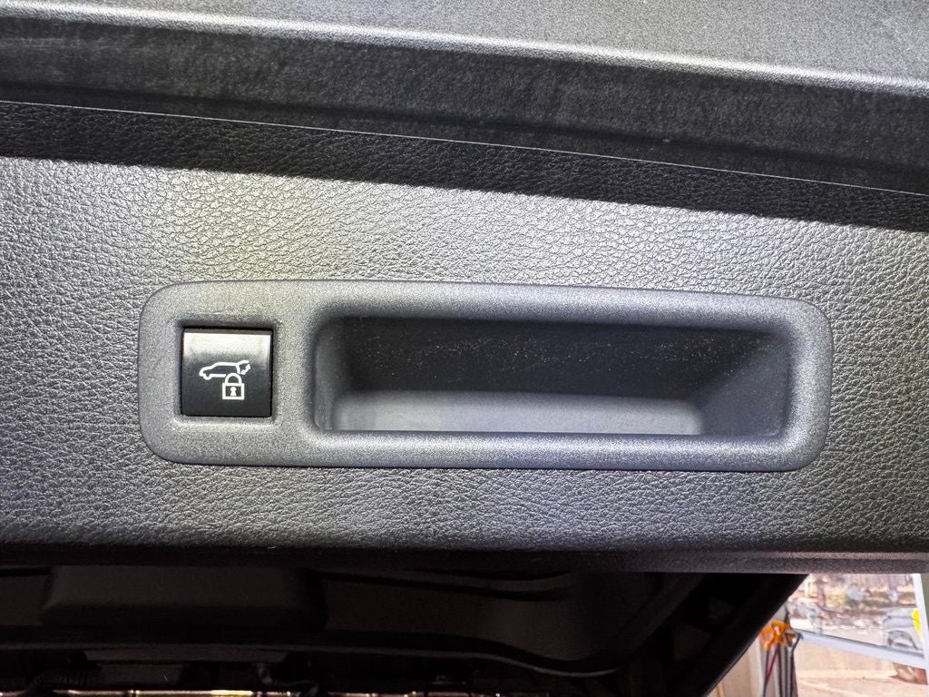 2025 Toyota Sienna XLE 8 Passenger