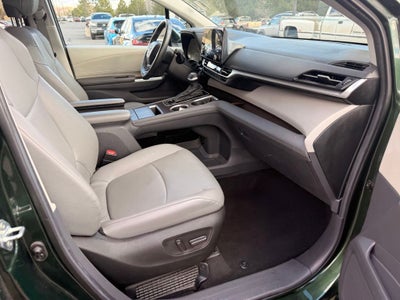 2024 Toyota Sienna XLE