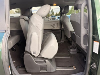 2024 Toyota Sienna XLE