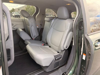 2024 Toyota Sienna XLE