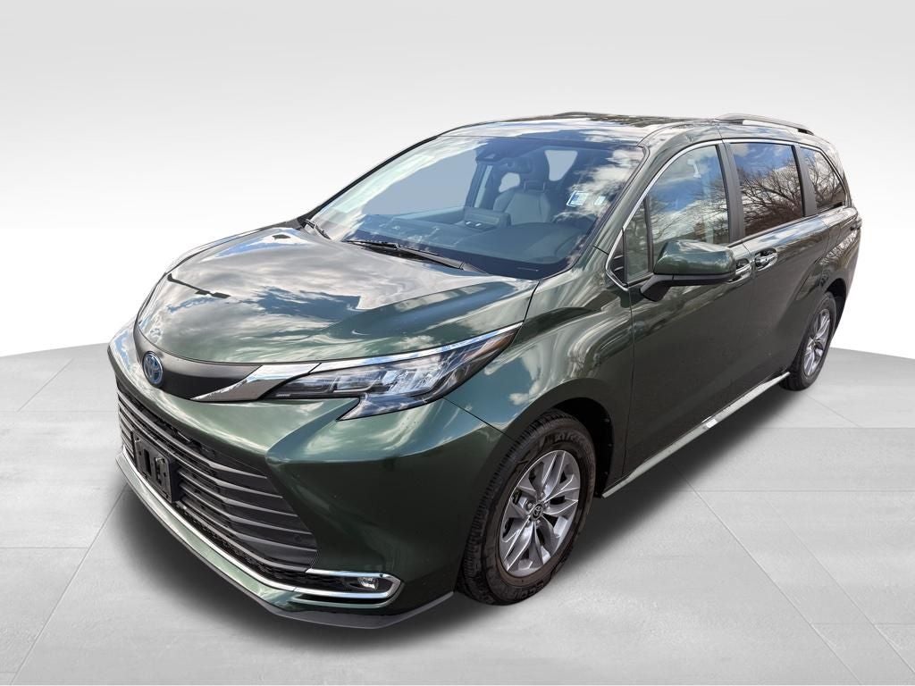 2024 Toyota Sienna XLE