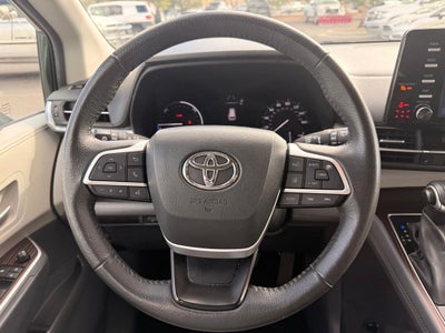 2024 Toyota Sienna XLE