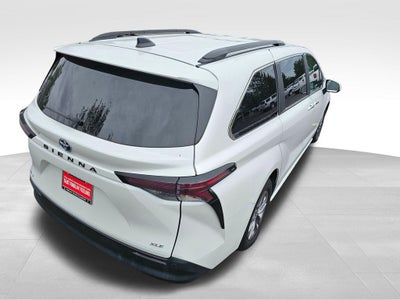 2025 Toyota Sienna XLE 8 Passenger