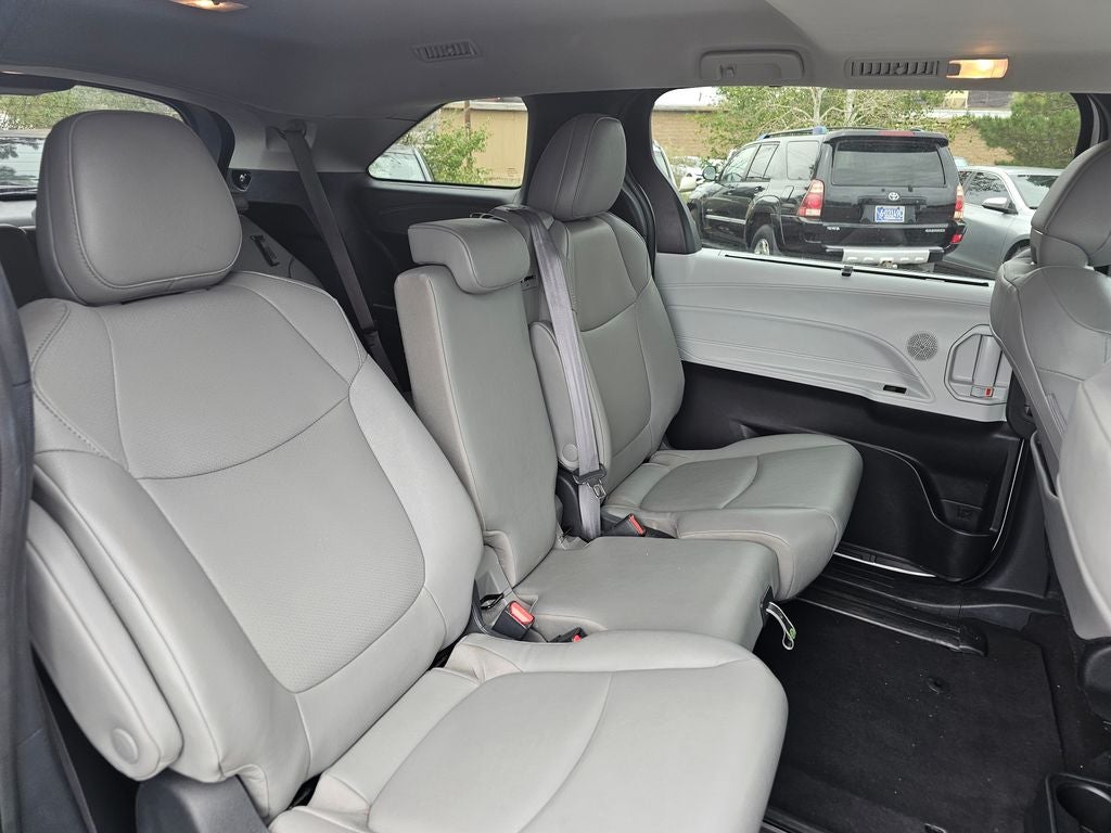 2025 Toyota Sienna XLE 8 Passenger