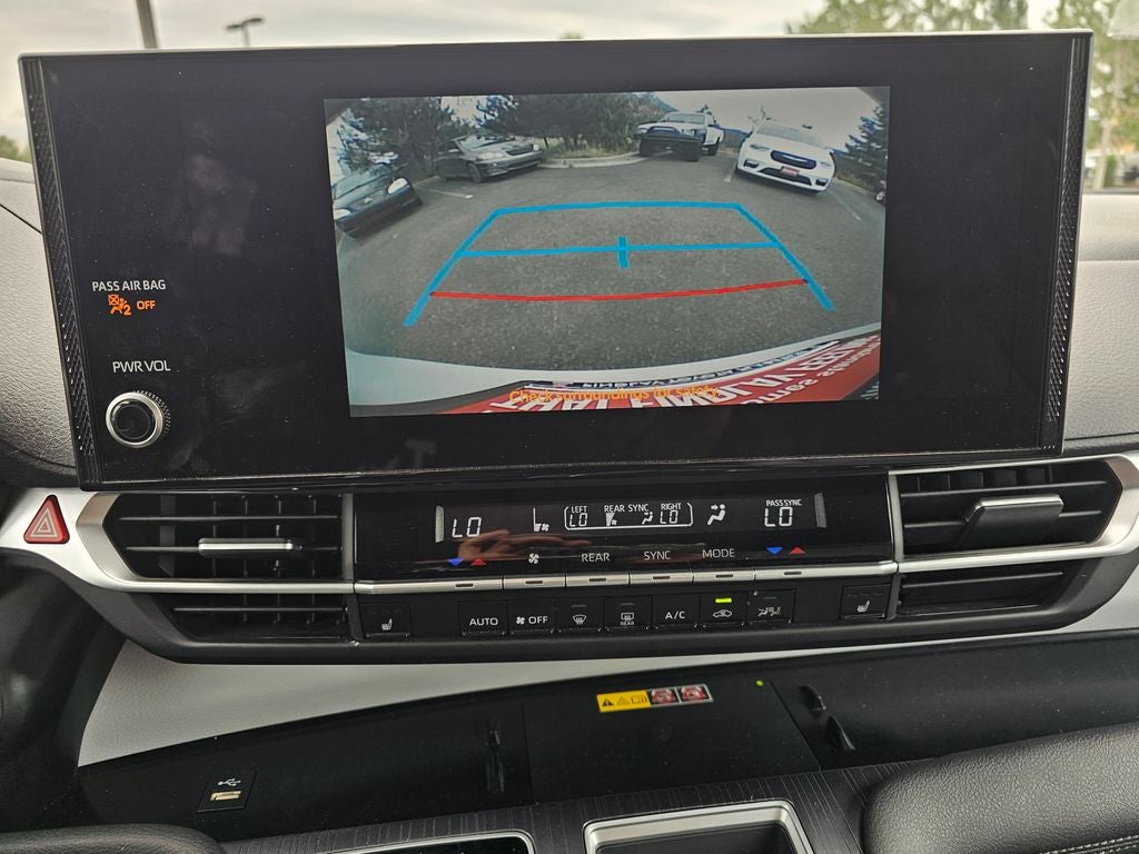 2025 Toyota Sienna XLE 8 Passenger
