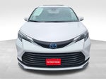 2025 Toyota Sienna XLE 8 Passenger