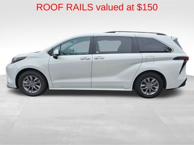 2025 Toyota Sienna XLE 8 Passenger