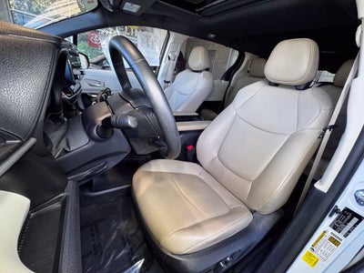 2024 Toyota Sienna XLE 8 Passenger