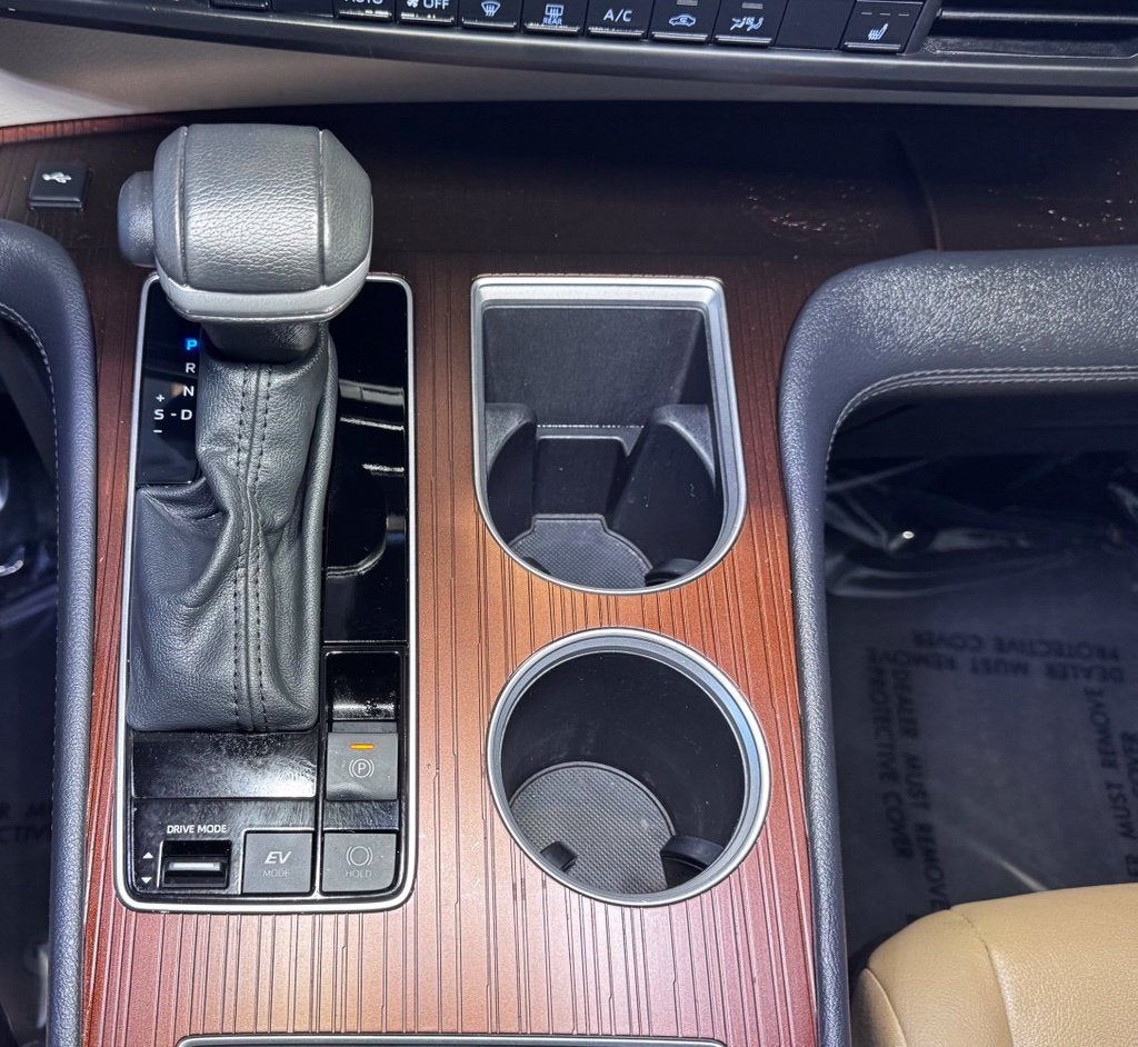2024 Toyota Sienna XLE 8 Passenger