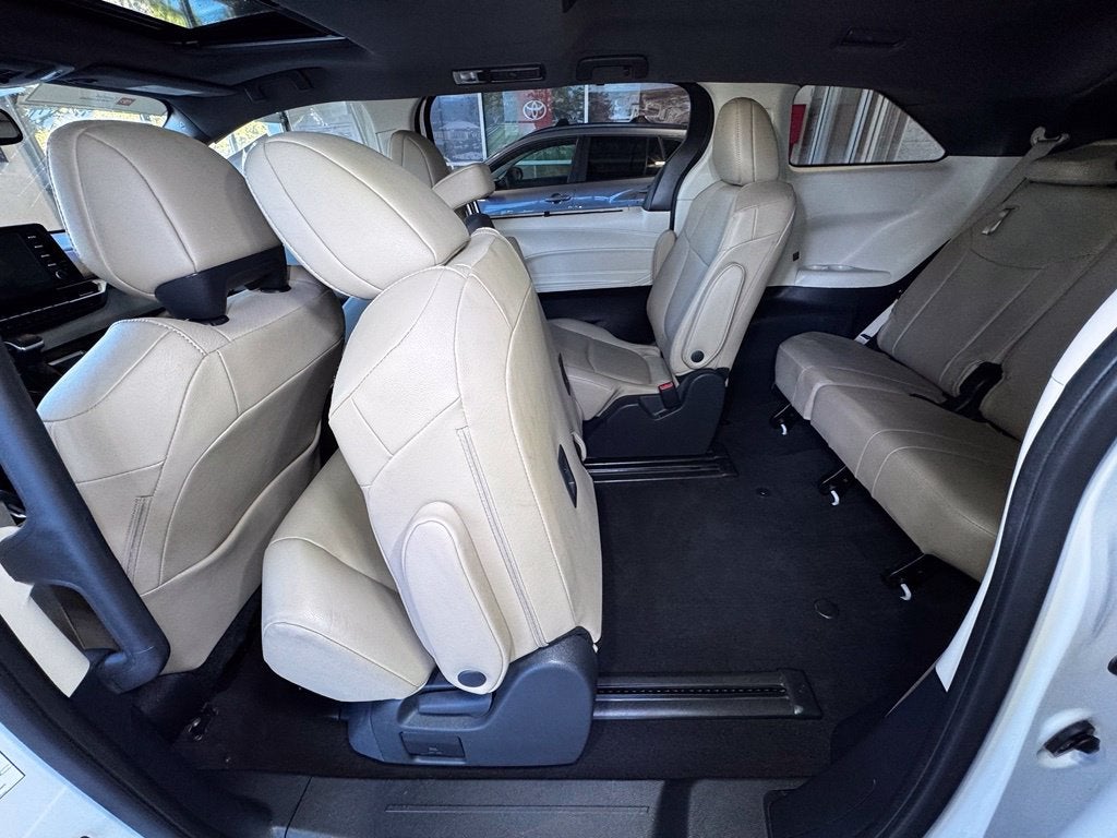 2024 Toyota Sienna XLE 8 Passenger