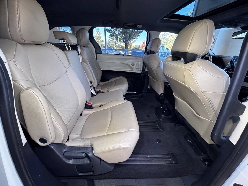 2024 Toyota Sienna XLE 8 Passenger