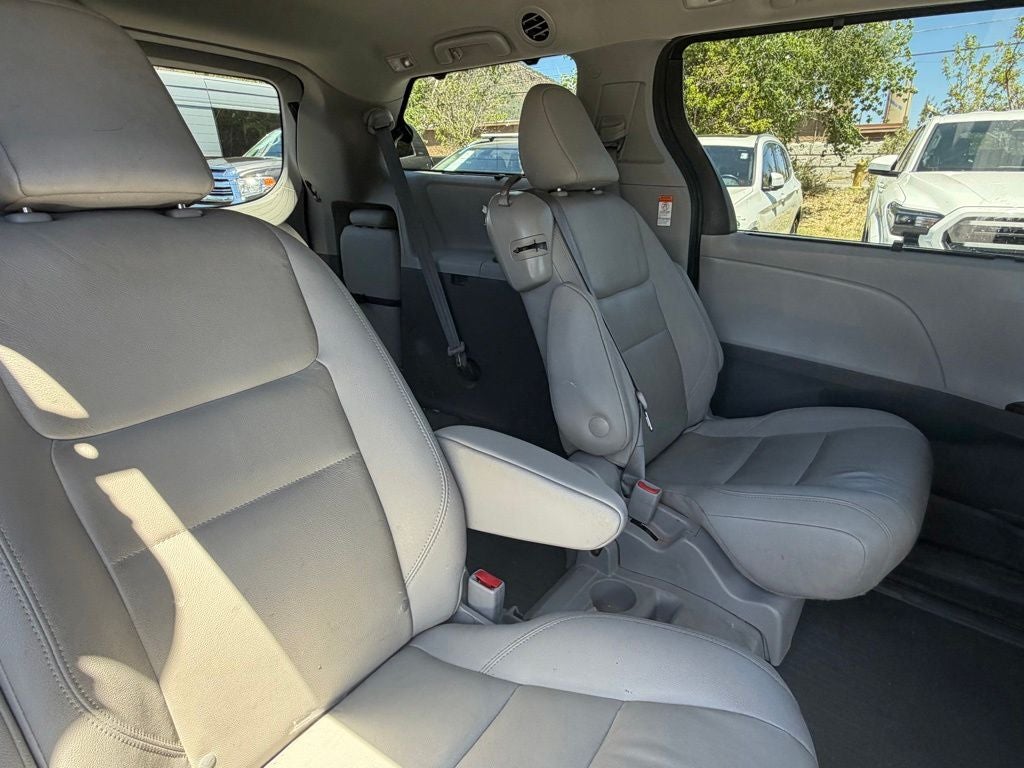 2020 Toyota Sienna XLE 8 Passenger