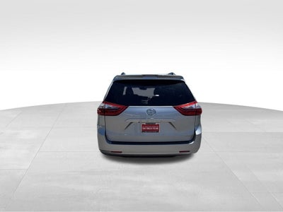 2020 Toyota Sienna XLE 8 Passenger