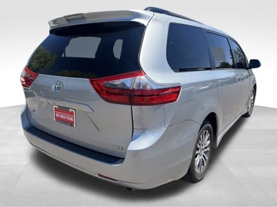 2020 Toyota Sienna XLE 8 Passenger