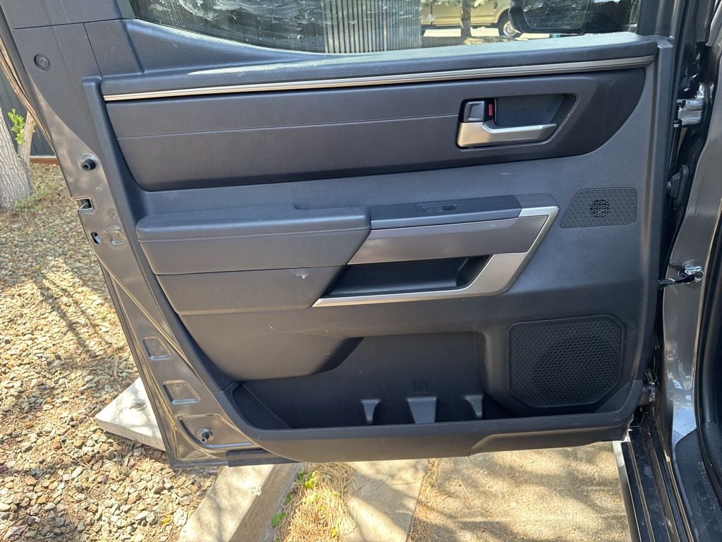 2025 Toyota Tundra SR5 - Photo 15
