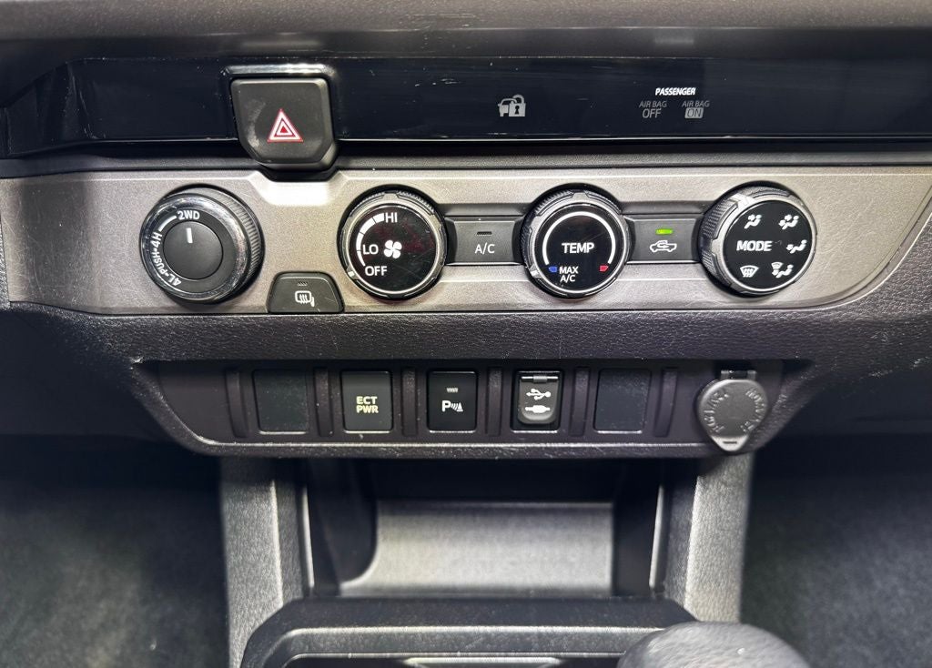 2017 Toyota Tacoma SR5
